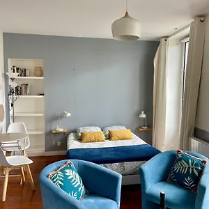  Appartement Le Balcon De La Place France